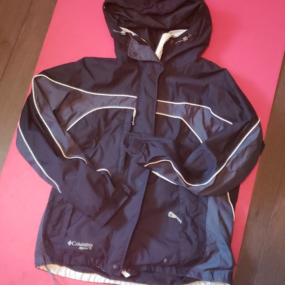 2 in 1.. Columbia Winter Jacket - Picture 2 of 6